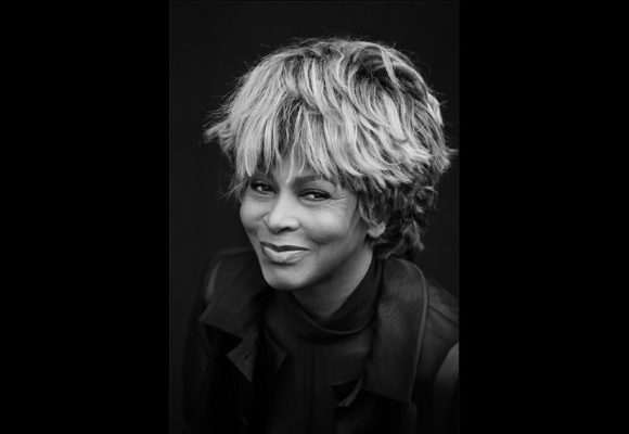 وفاة المغنية و الملحنة الأسطورة، ملكة Rock’n Roll تينا ترنر Tina Turner عن سن يناهز ال 83 عاما (مقطع من اغانيها)