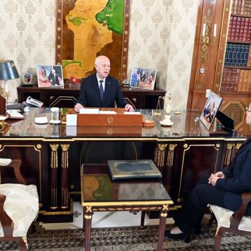 قرطاج: لقاء جمع الرئيس قيس سعيد بوزيرة العدل ليلى جفال حول الأملاك المصادرة…