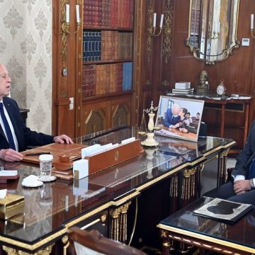 في لقائه بعمار، الرئيس يطلع على مخرجات زيارة الجزائر و يتطرق إلى مشاركة تونس في اجتماع مجموعة “البريكس”