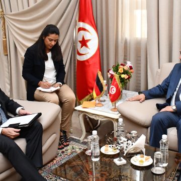 لقاء وزير الداخلية بسفير ألمانيا بتونس حول إيجاد حلول عملية لإعادة المهاجرين غير النظاميين بصفة طوعية
