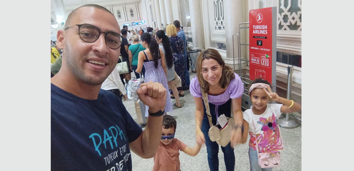 صورة اليوم موجعة: هشام العجبوني يعلق على حرمان المواطن التونسي زياد الغناي من الالتحاق بعائلته و شغله بفرنسا…