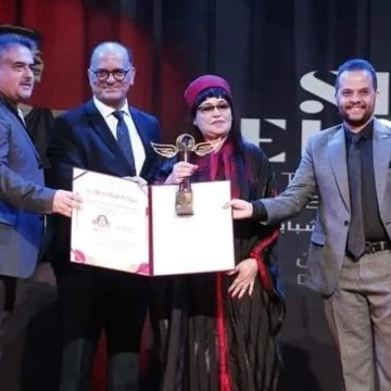 مصر/ مهرجان شرم الشيخ الدولي للمسرح الشبابي: درع سميحة أيوب يعود للممثلة و المخرجة التونسية دليلة مفتاحي