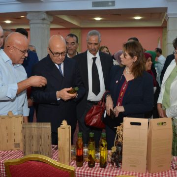افتتاح حفل تتويج المشاركين في الدورة الرابعة للمناظرة التونسية للمنتجات المحلية (صور)
