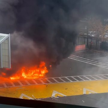 عقب انفجار سيارة على جسر رينبو الحدودي بين كندا و أمريكا (فيديو)
