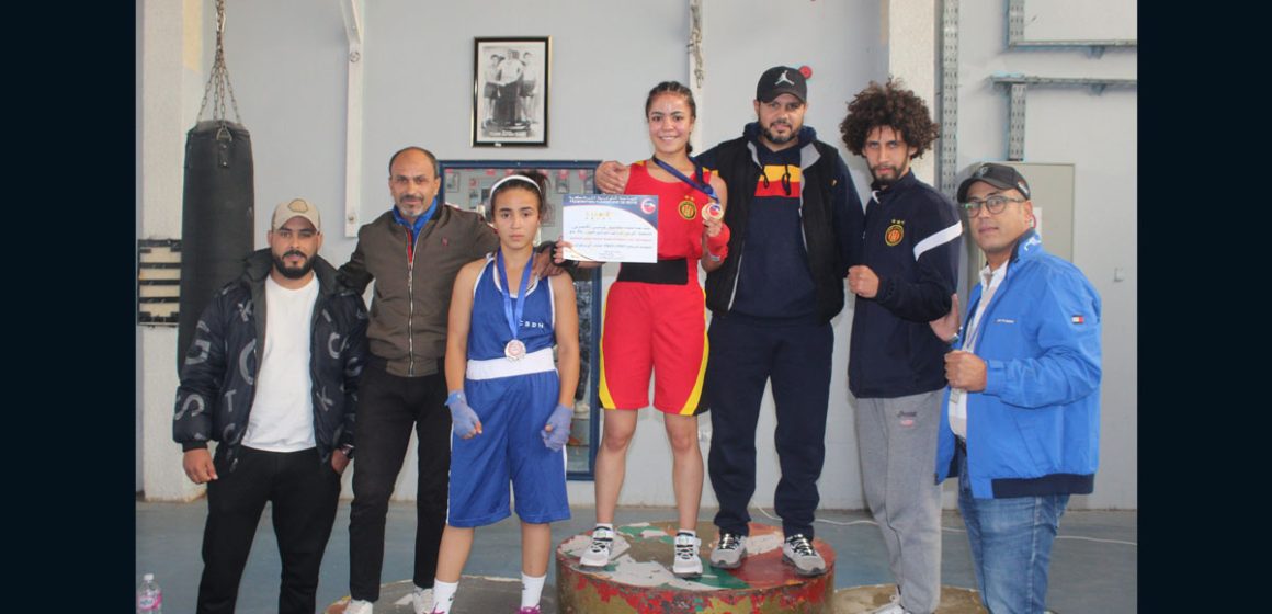 ملاكمة : فعاليات نهائيات البطولة الجهوية لرابطة تونس للأواسط و الوسطيات (صور)