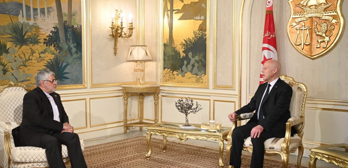 الرئيس يستقبل سفير ايران بتونس بمناسبة انتهاء مهامه