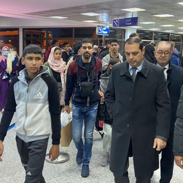 وصول إلى مطار تونس قرطاج 57 فردا من العائلات التونسية المقيمة بقطاع غزة رفقة أزواجهم الفلسطينيين