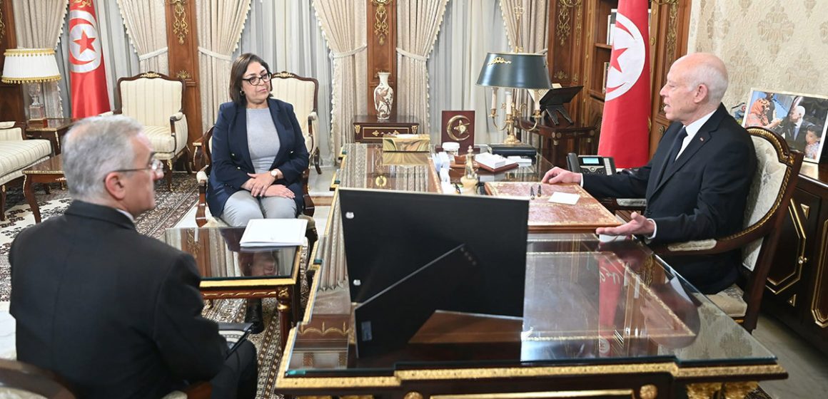 قرطاج: في لقاء الرئيس بوزيرة التجارة، التأكيد على ضرورة اتخاذ إجراءات عاجلة لانقاذ الشركة التونسية للسكر