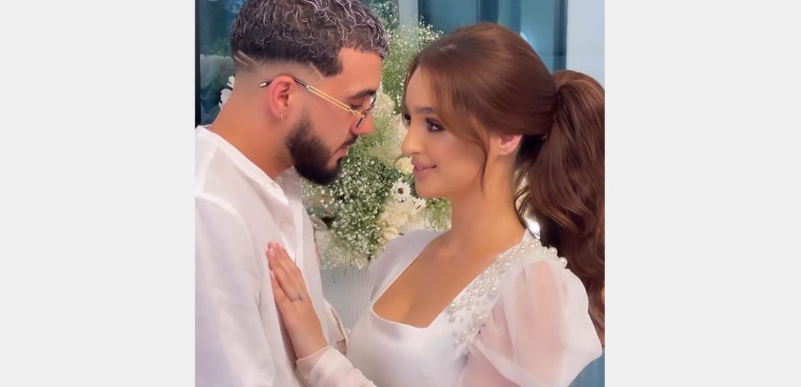 تداول صورة مسؤول بنزل افريكا إلى جانب الممثلة الحريفة يثير الجدل