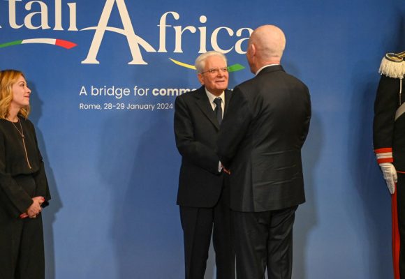 روما: الرئيس خلال مشاركته قمة “ايطاليا – افريقيا” (صور)