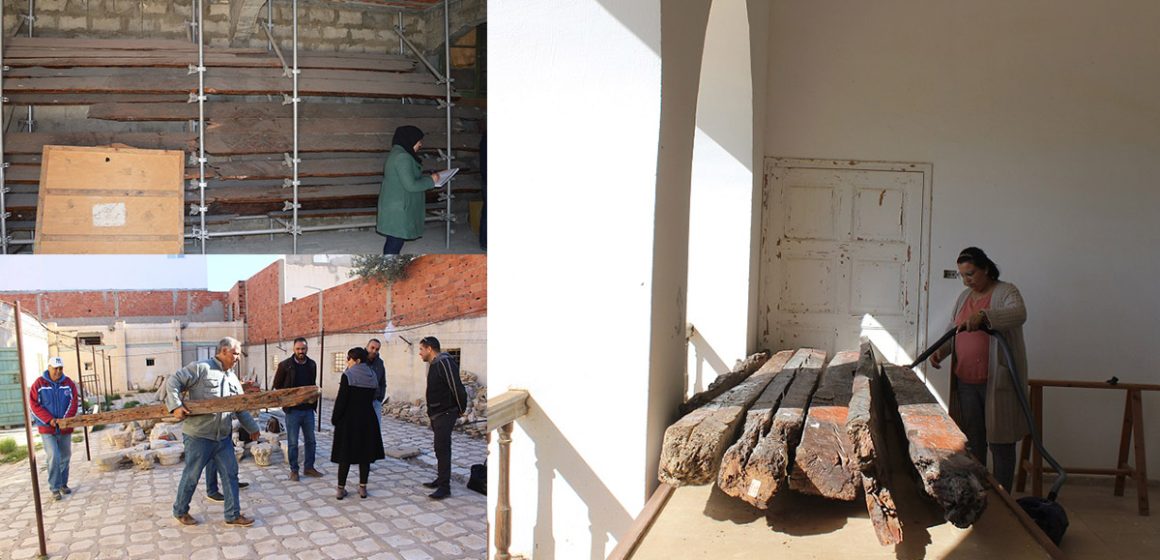 القيروان: مواصلة نقل أخشاب من أسقف جامع عقبة إلى متحف رقادة (صور)
