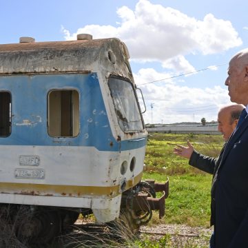 الرئيس يعاين حالة وسائل النقل في جبل جلود و تونس البحرية (صور)