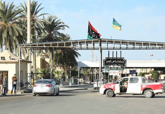 رأس جدير: بقرارات أحادية الليبيون يفرضون أتاوات على المسافرين التونسيين