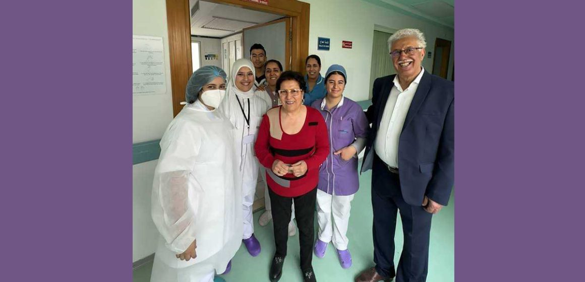 بعد شهرين من العلاج، الأستاذة راضية النصراوي تغادر المصحة