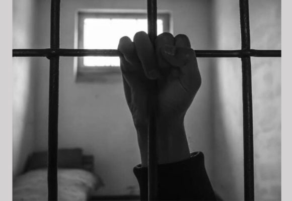 السجون التونسية تحت وطأة الحر: ماذا عن العفو الإنساني والمناخي؟