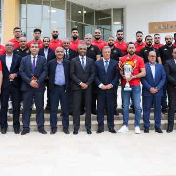 الترجي الرياضي التونسي بطل إفريقيا للأندية الفائزة بالكؤوس في ضيافة وزير الرياضة (صور)