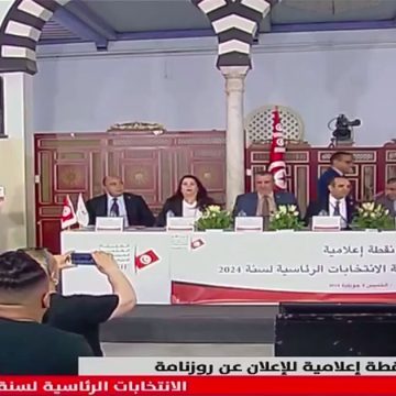 فاروق بوعسكر يقدم شروط الترشح للانتخابات الرئاسية (فيديو)