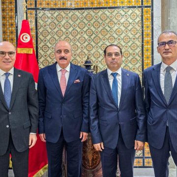 الخارجية: موكب تسلم و تسليم المهام ببن الوزير الجديد محمد علي النفطي و سلفه نبيل عمار