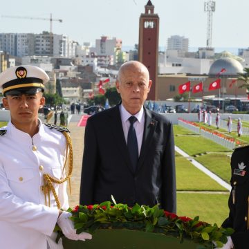 بنزرت: الرئيس يشرف على موكب احياء عيد الجلاء بروضة الشهداء (فيديو و صور)