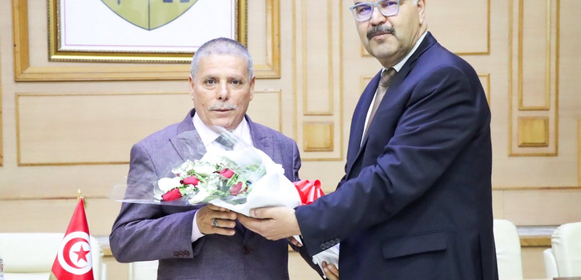 بن عروس/ عبد الحميد بوقديدة الوالي الجديد يعقد جلسة تعارف مع مسؤولي الجهة