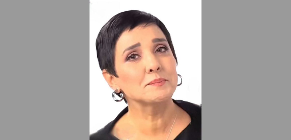رملة شقيقة سنية الدهماني: “أختي ممنوعة من الحركة.. تتعذب…”