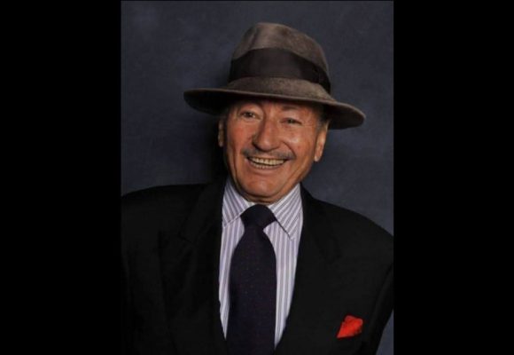 وفاة السينمائي الجزائري محمد لخضر حمينة المتحصل على السعفة الذهبية في كان 1975