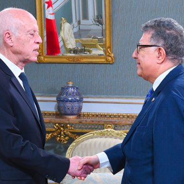 الرئيس يؤكد لبودربالة و الدربالي أن دور المجلسين محوري في معركة التحرير الوطني