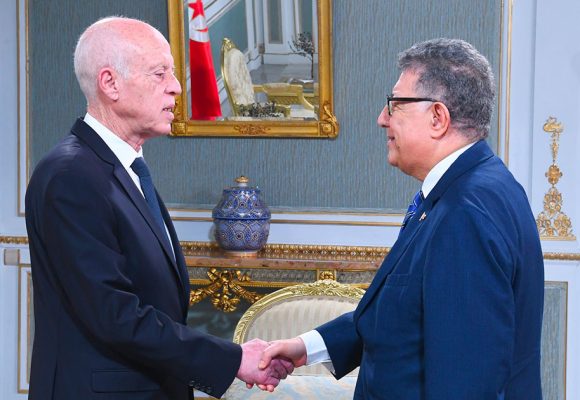 الرئيس يؤكد لبودربالة و الدربالي أن دور المجلسين محوري في معركة التحرير الوطني