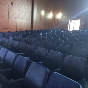 متابعة لمشاريع تهيئة وتطوير قاعات العروض بدور الثقافة بولايتي سيدي بوزيد وأريانة