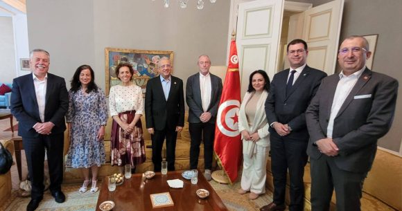 جمعية الصحة بجنيف: تونس تعزز شراكتها لتطوير اللقاحات والبحث في صناعة الدواء المتقدمة