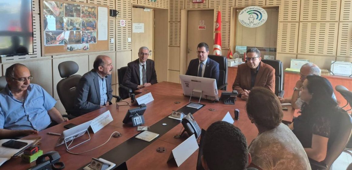 وزارة الصحة توقع اتفاقية شراكة مع عدة جمعيات بعنوان “معًا ضد السيدا والإدمان”