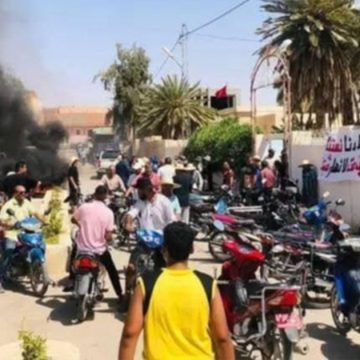 قفصة: أهالي الرديف يحتجون بسبب انقطاع الماء تزامنا مع حرارة الصيف