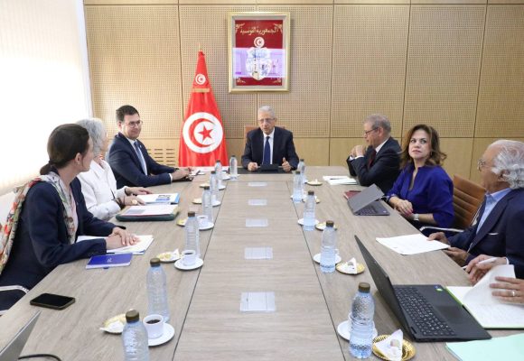 الفرجاني يلتقي بممثلي جامعة مونتريال بهدف تحديث التكوين الصحي بمعايير دولية