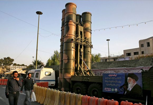 إيران: الدفاع الجوي لطهران ينجح في التصدي لموجة هجمات إسرائيلية