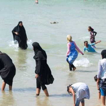 وزارة السياحة في حكومة الشرع السورية تحدد اللباس في الشواطئ (وثائق)