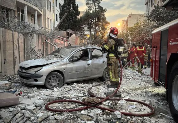تونس : مجموعة “مساريون” تندد  بالاعتداء الأمريكي على إيران