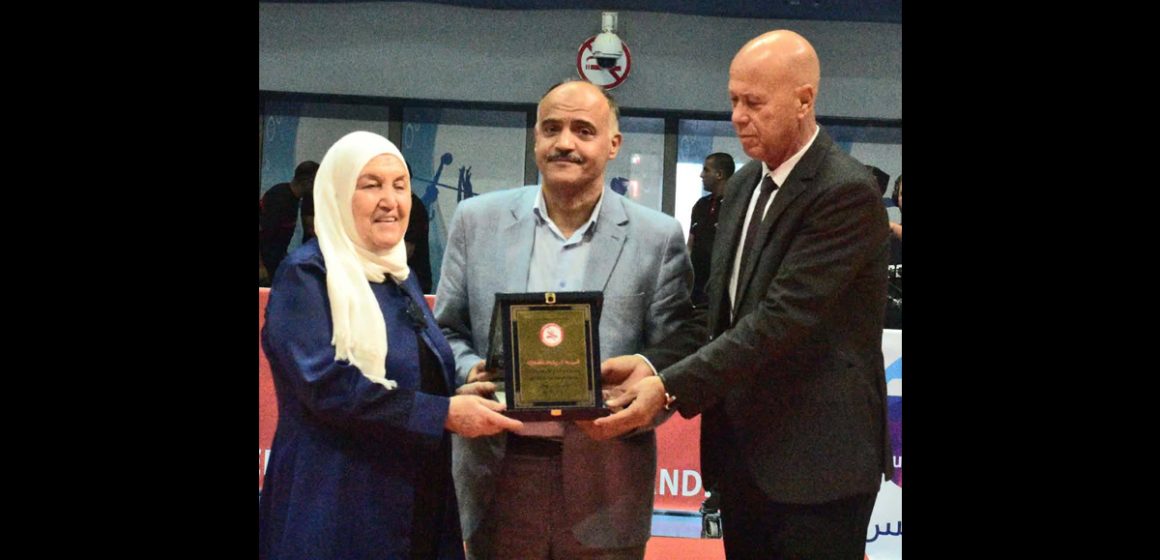 جامعة كرة اليد تكرم شخصيات من صناع تاريخ الرياضة التونسية