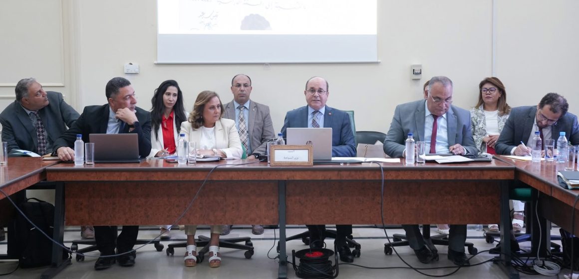 لجنة السياحة تعقد جلسة استماع حول مشاغل القطاع السياحي