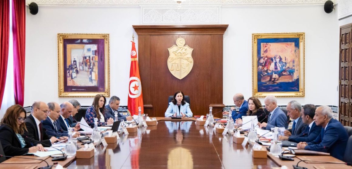 مجلس وزاري مضيق بالقصبة: حول مواصلة تعزيز منظومة النقل العمومي