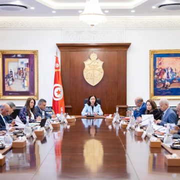 مجلس وزاري مضيق بالقصبة: حول مواصلة تعزيز منظومة النقل العمومي