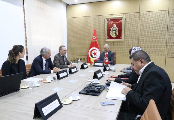 شراكة تونسية بلجيكية… لهواء أنظف ورعاية صحية أكثر أمانًا