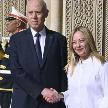 مجدي الكرباعي يذكر برزنامة زيارات ميلوني الايطالية الى تونس