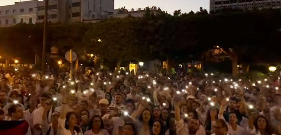 الأستاذ بن غازي في رسالة إلى الأطباء الشبان: “فلنقف صفا واحدا”