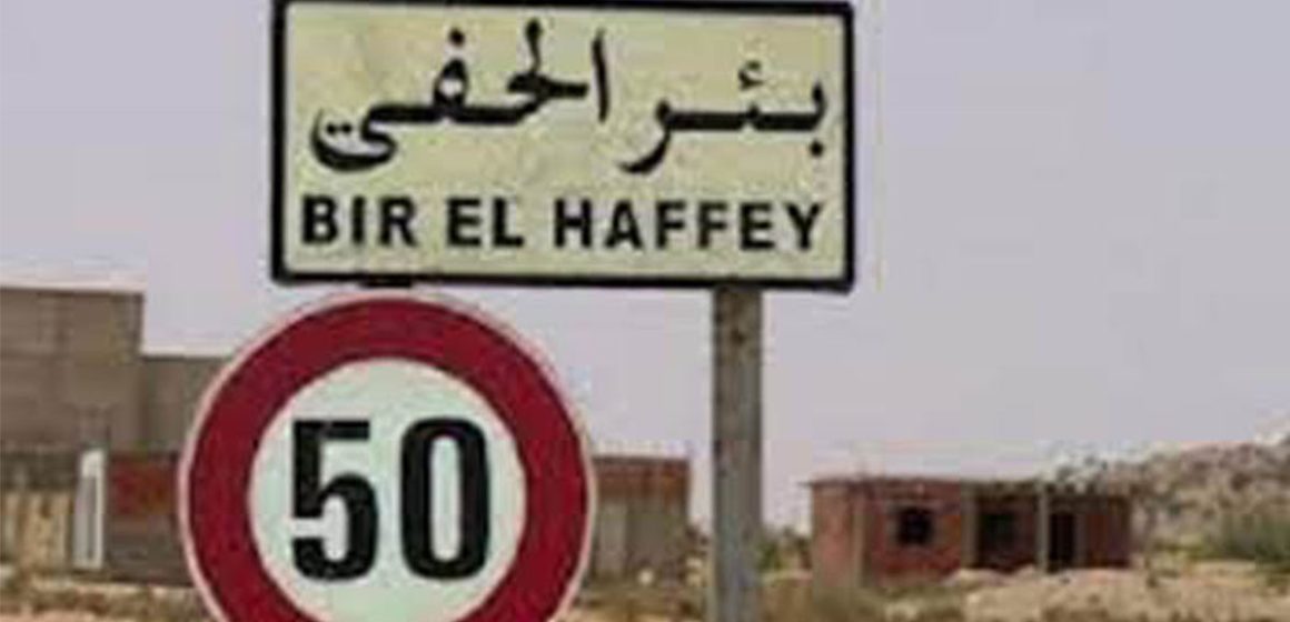 في انتظار اصلاح العطب، بئر الحفي بدون ماء و لمدة وجيزة بدون كهرباء