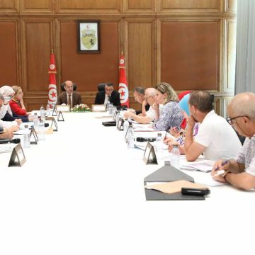 عمل مشترك بين وزارتين لإنجاز مشاريع طرقية وفق الآجال المحددة