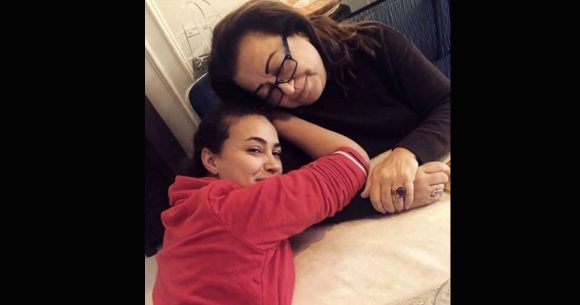وفاة دلندة كلاعي والدة الفنانة هند صبري