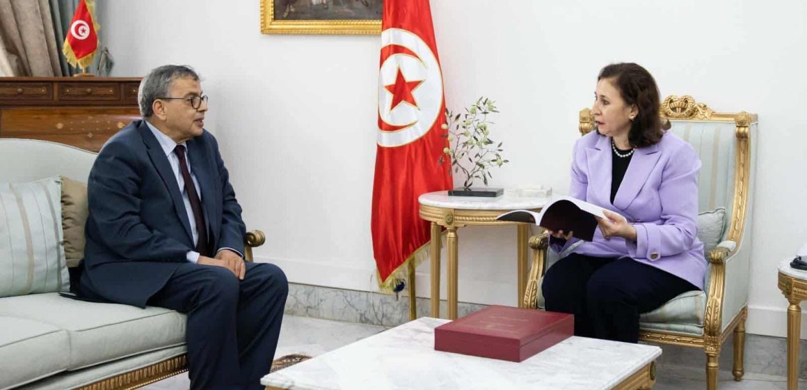 خلال تسلمها التقرير السنوي للبنك المركزي التونسي ل2024، الزنزري تؤكد على التعويل على الذات….