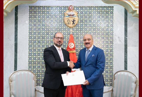 وزير الشؤون الخارجية يتسلم نسخة من أوراق اعتماد سفير كندا الجديد بتونس