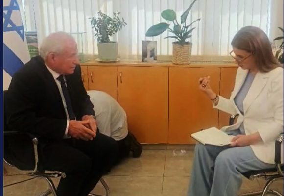 ادانة ريم بوقمرة التي أدارت حوارا مع أحد رموز الاحتلال، المسرحي توفيق الجبالي له رأي مخالف