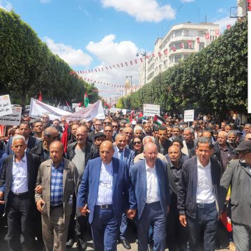  من له مصلحة في إسقاط الاتحاد العام التونسي للشغل ؟ 